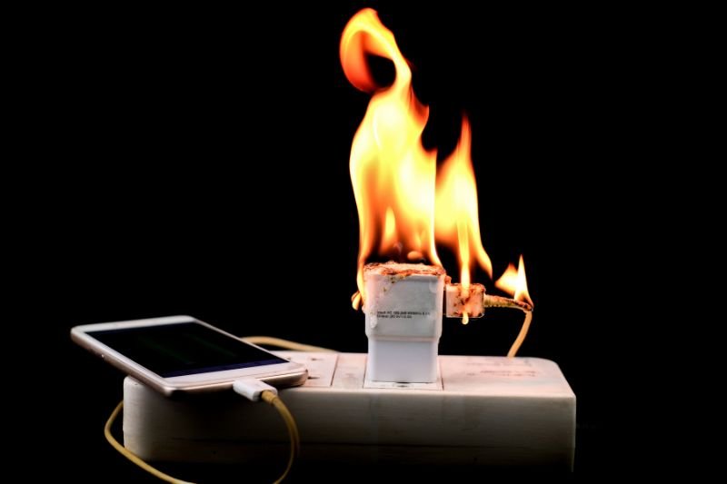 Unsafe travel adapter fire – why choosing the safest travel adapter is essential